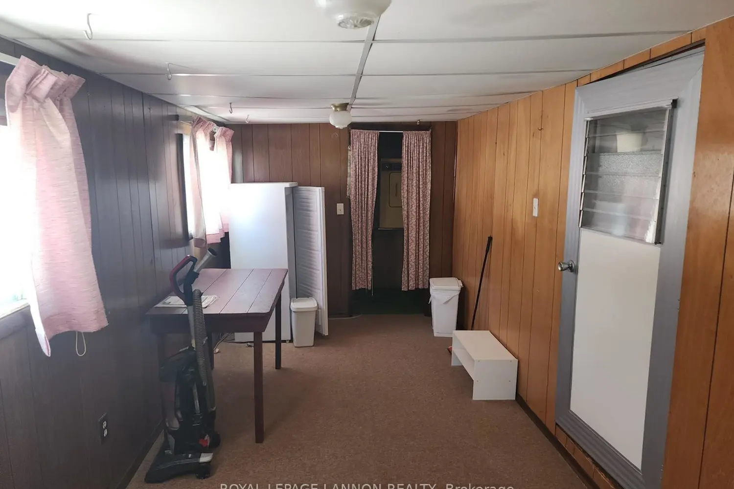 319 Walker Street photo 4