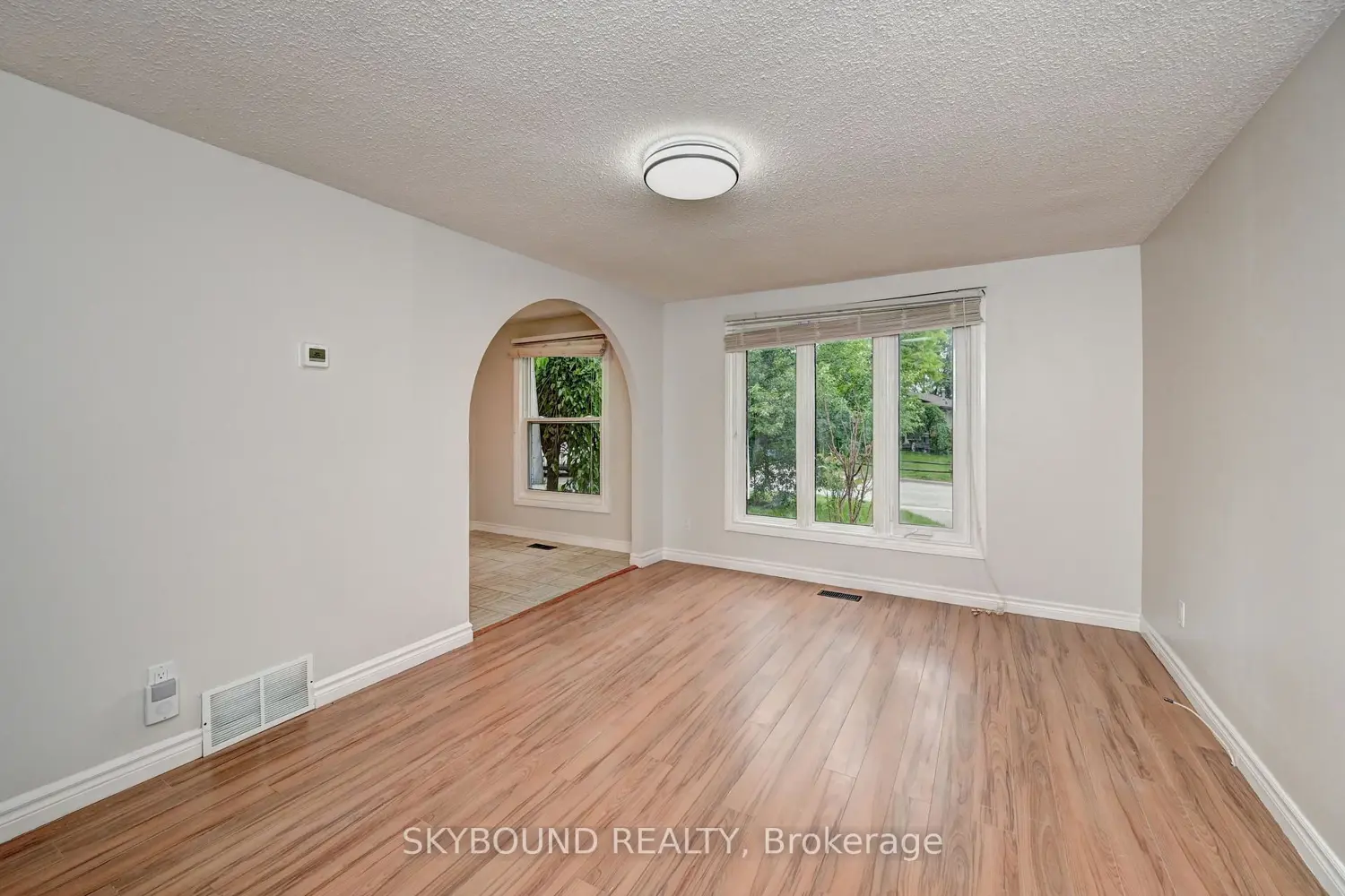 48 Cluthe Crescent photo 5