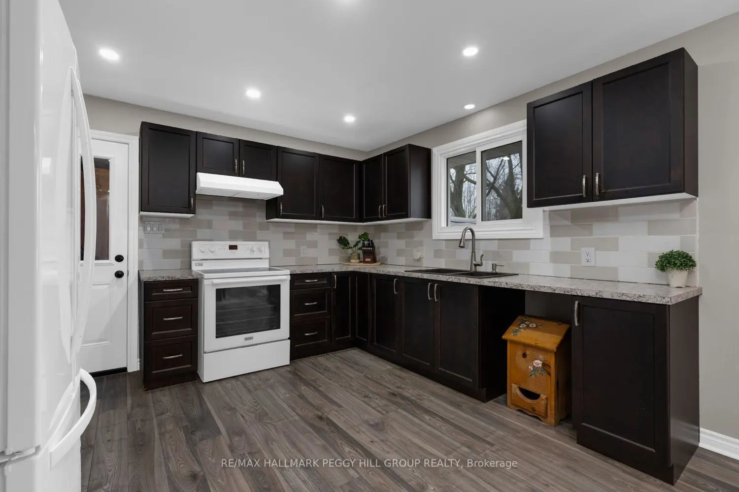 201 Dodson Road photo 2