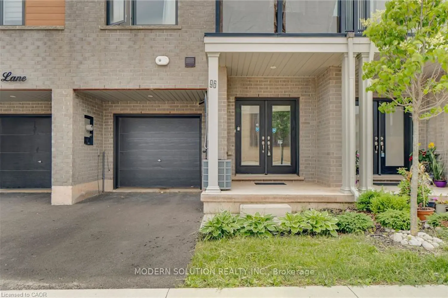 96 Dryden Lane photo 4