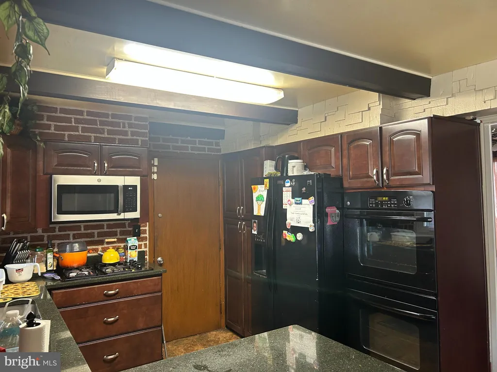 8107 Callo Lane, Baltimore, MD 21237 photo 3