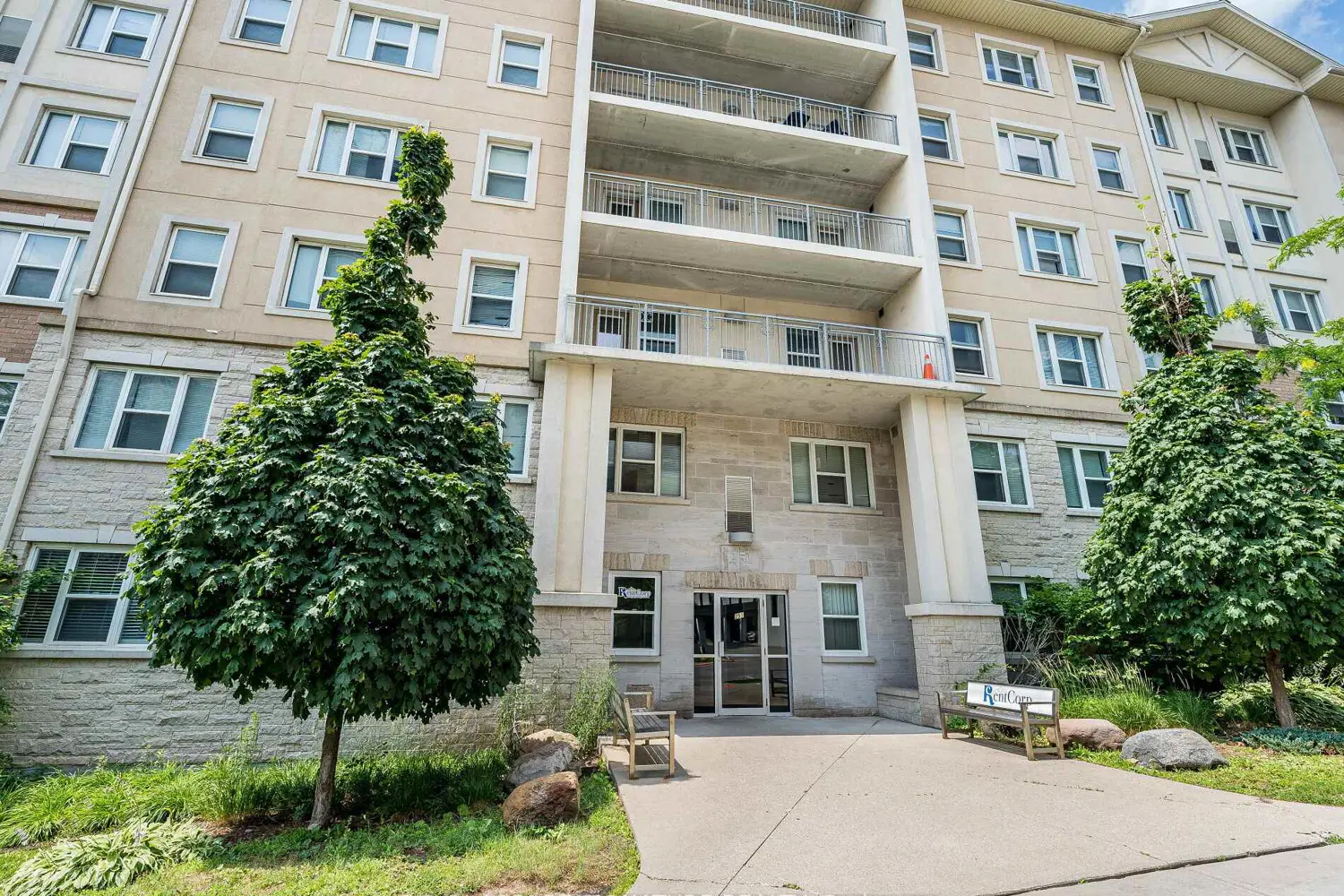 251 Lester Street 206