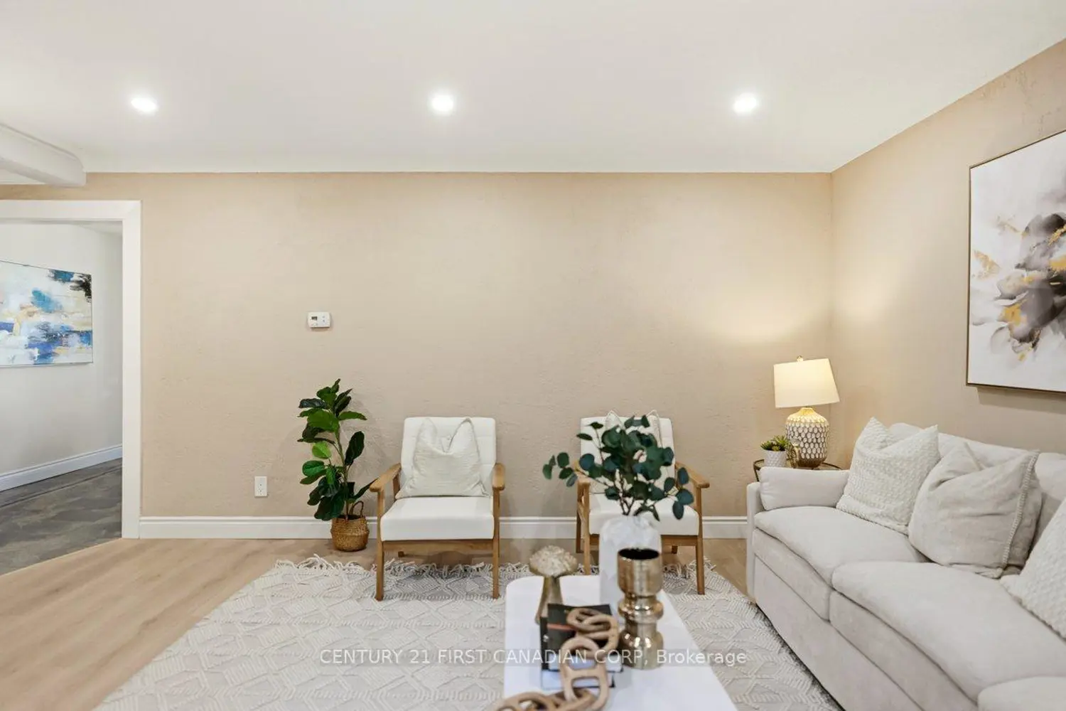 7263 Maywood Street photo 3