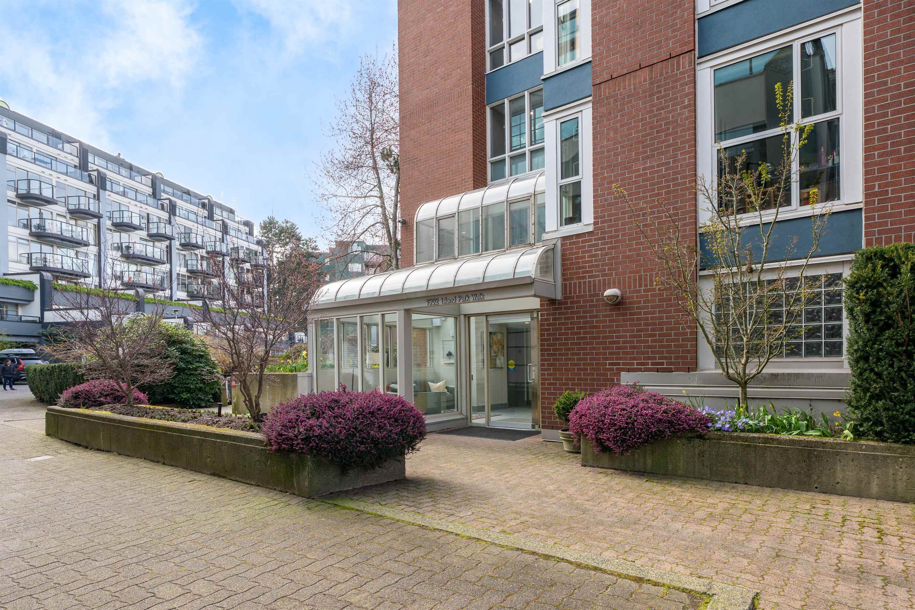 405-1502 Island Park Walk, Vancouver, BC, V6H 3Z8