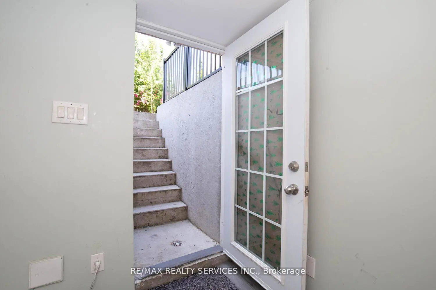 13 Greenbush Court photo 4