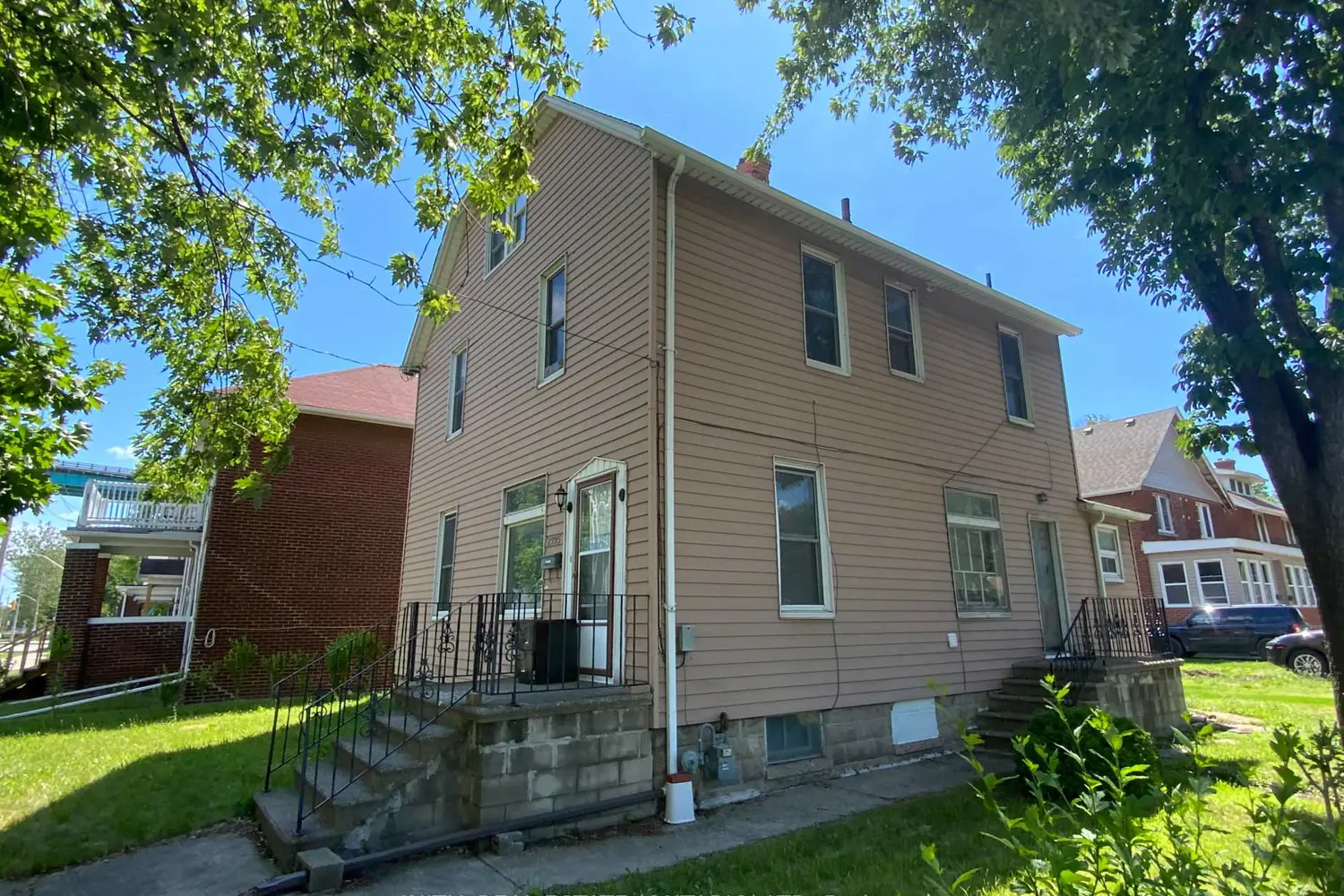 2995 University Avenue photo 5