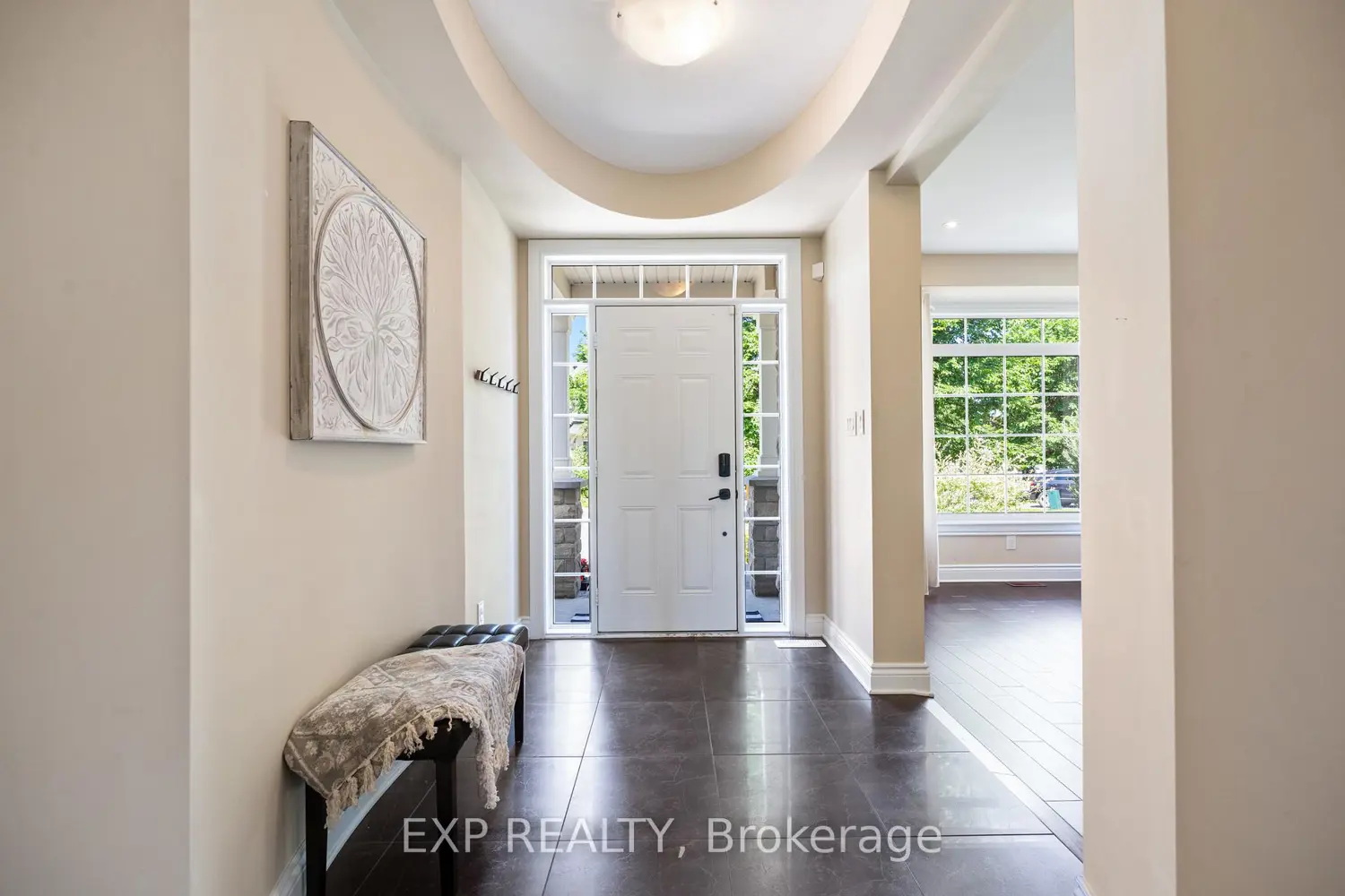 580 Pinawa Circle photo 2