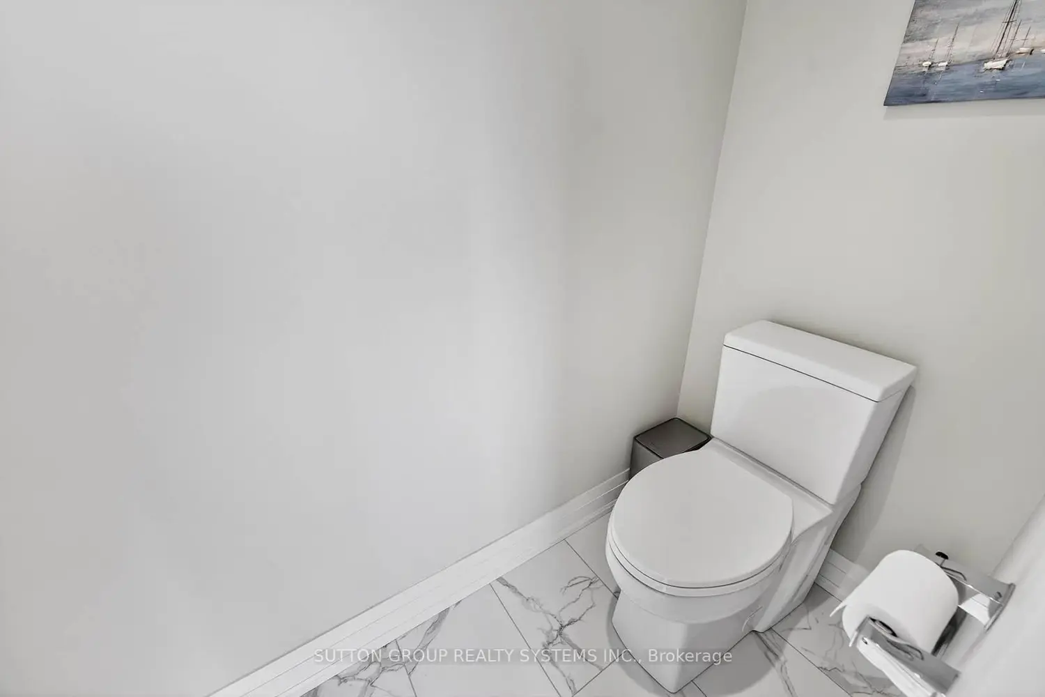 1126A Islington Avenue photo 5