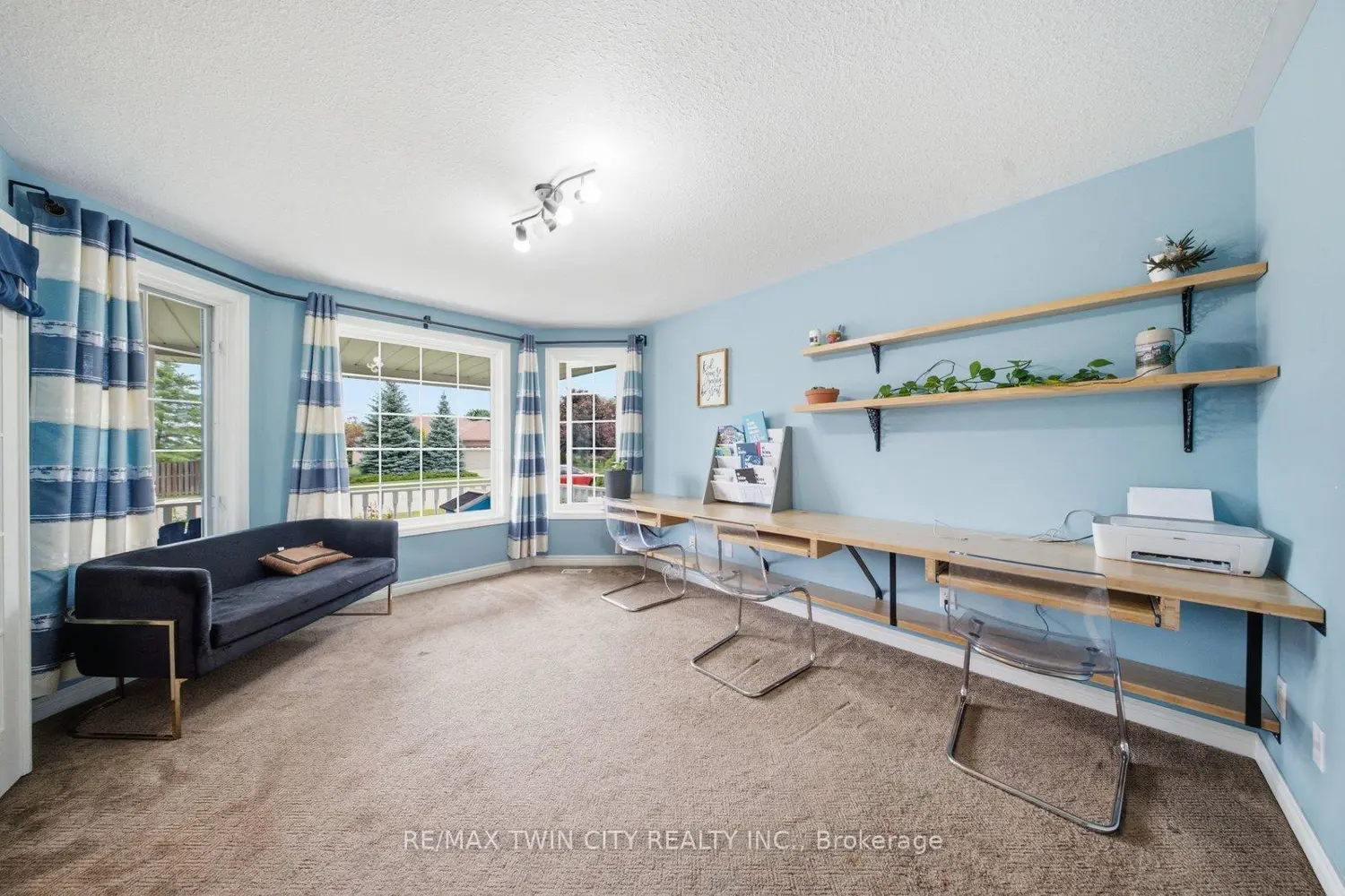 61 Sunnyside Drive photo 5