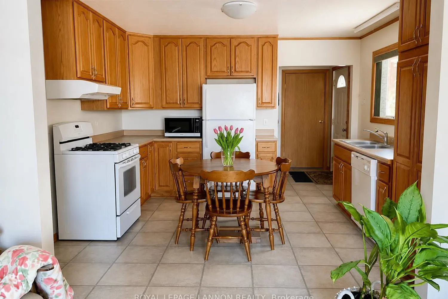 123 Burns Street photo 4