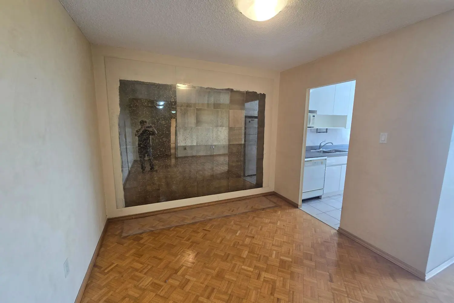 205 Hilda Avenue 802 photo 3