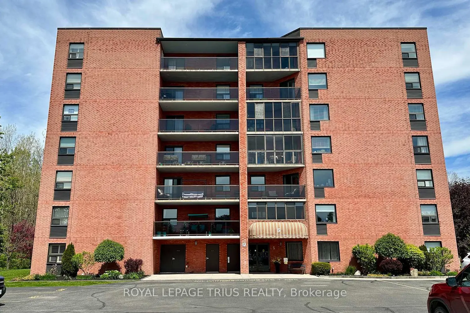 5 Mill Pond Court 604