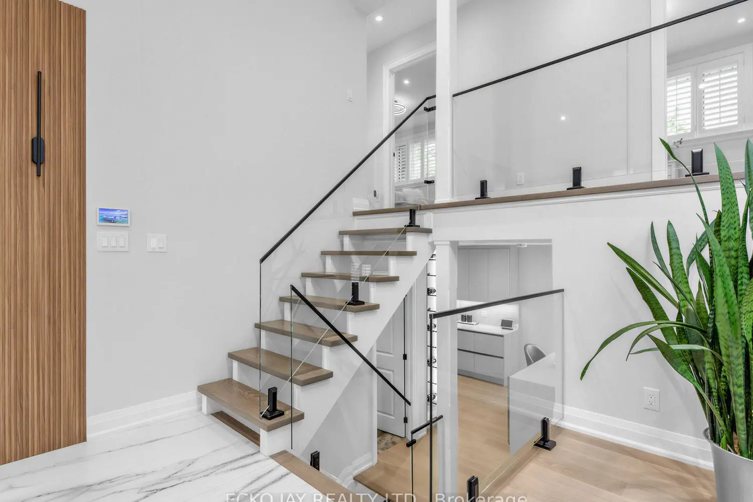 27 Silkwood Crescent photo 3