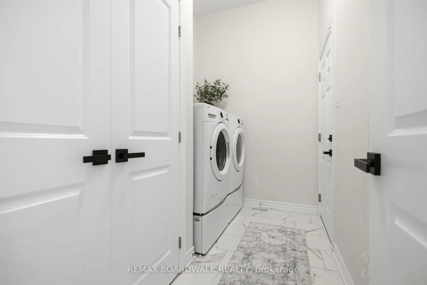 102 Patchell Place photo 3