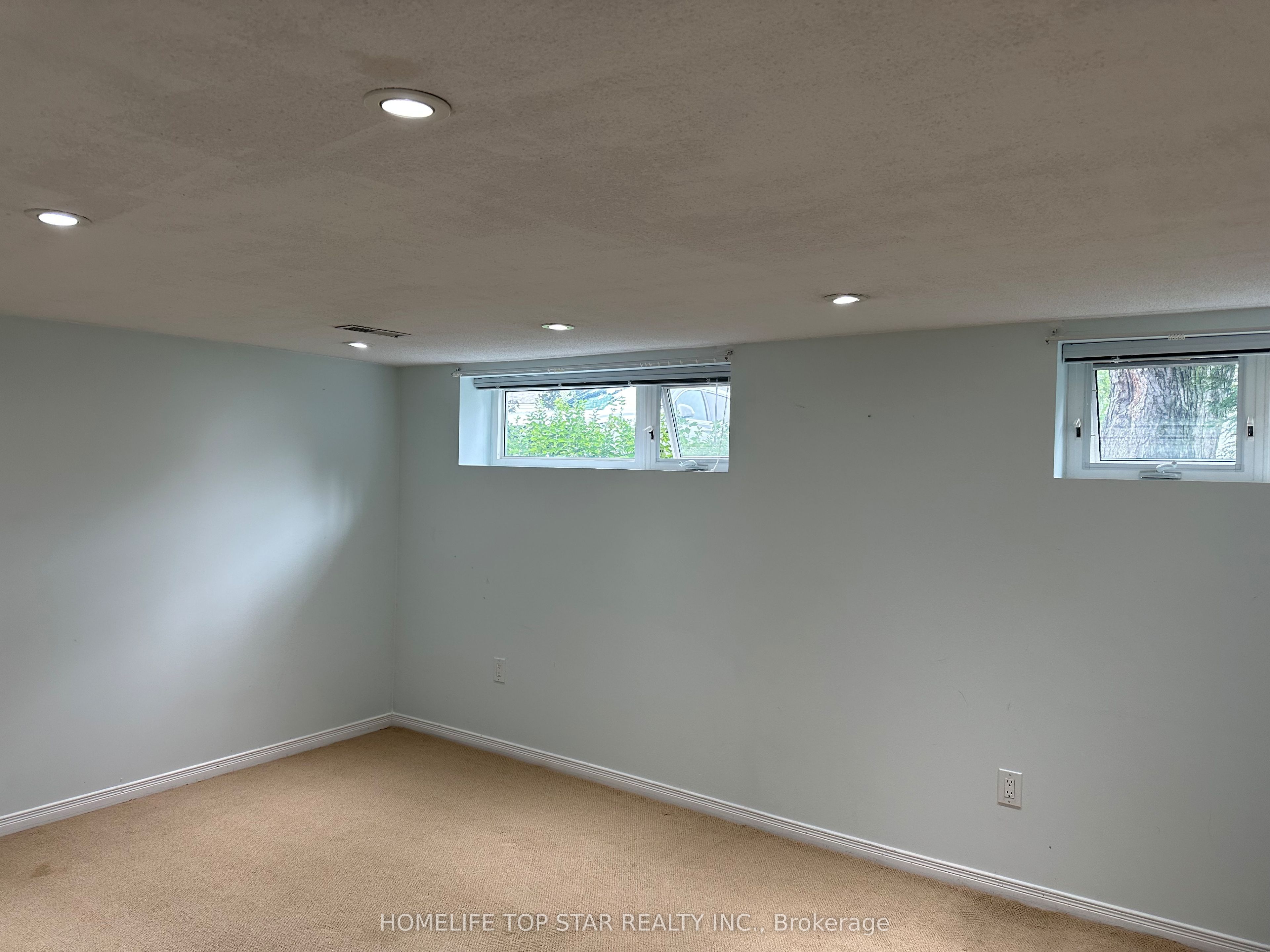 Basement-209 Connaught Avenue, Toronto, ON, M2M 1H6