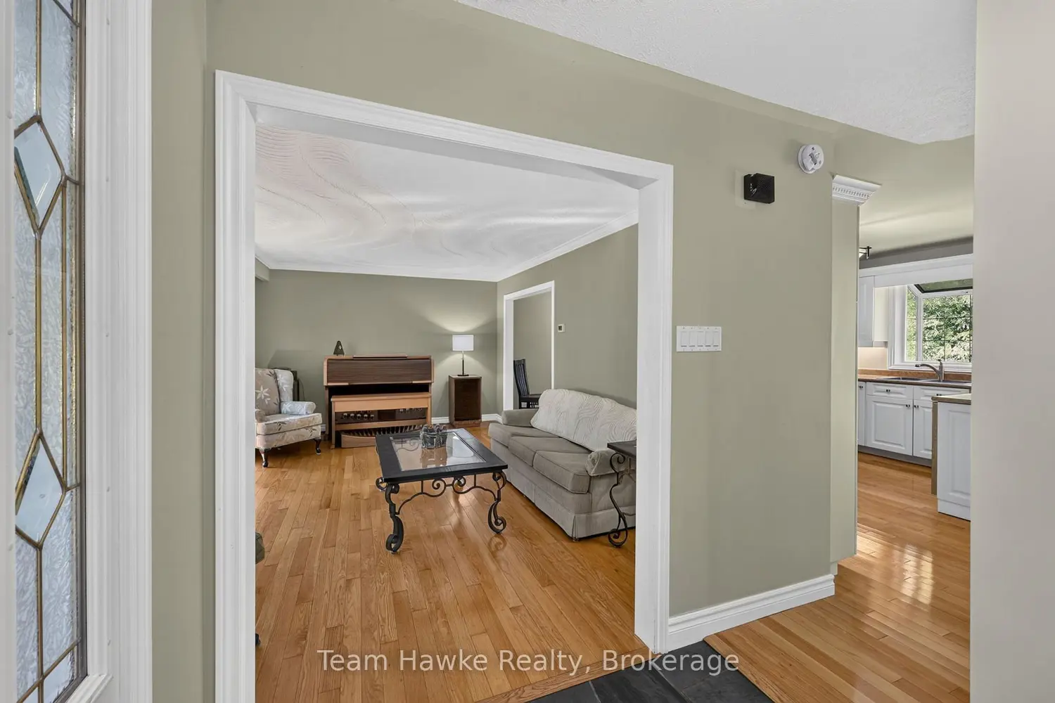 321 Glenbrook Drive photo 4