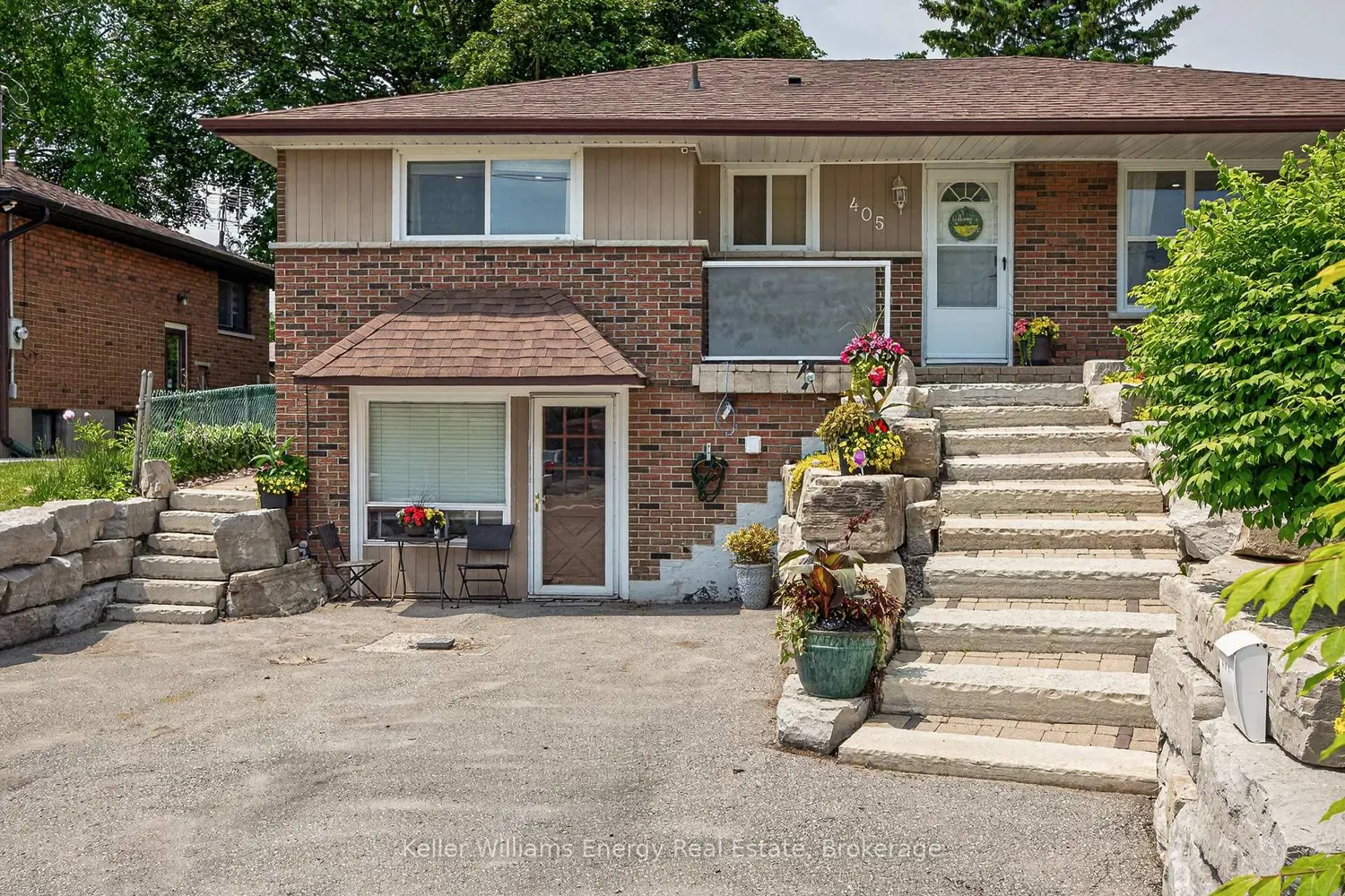 405 Bernhard Crescent photo 2