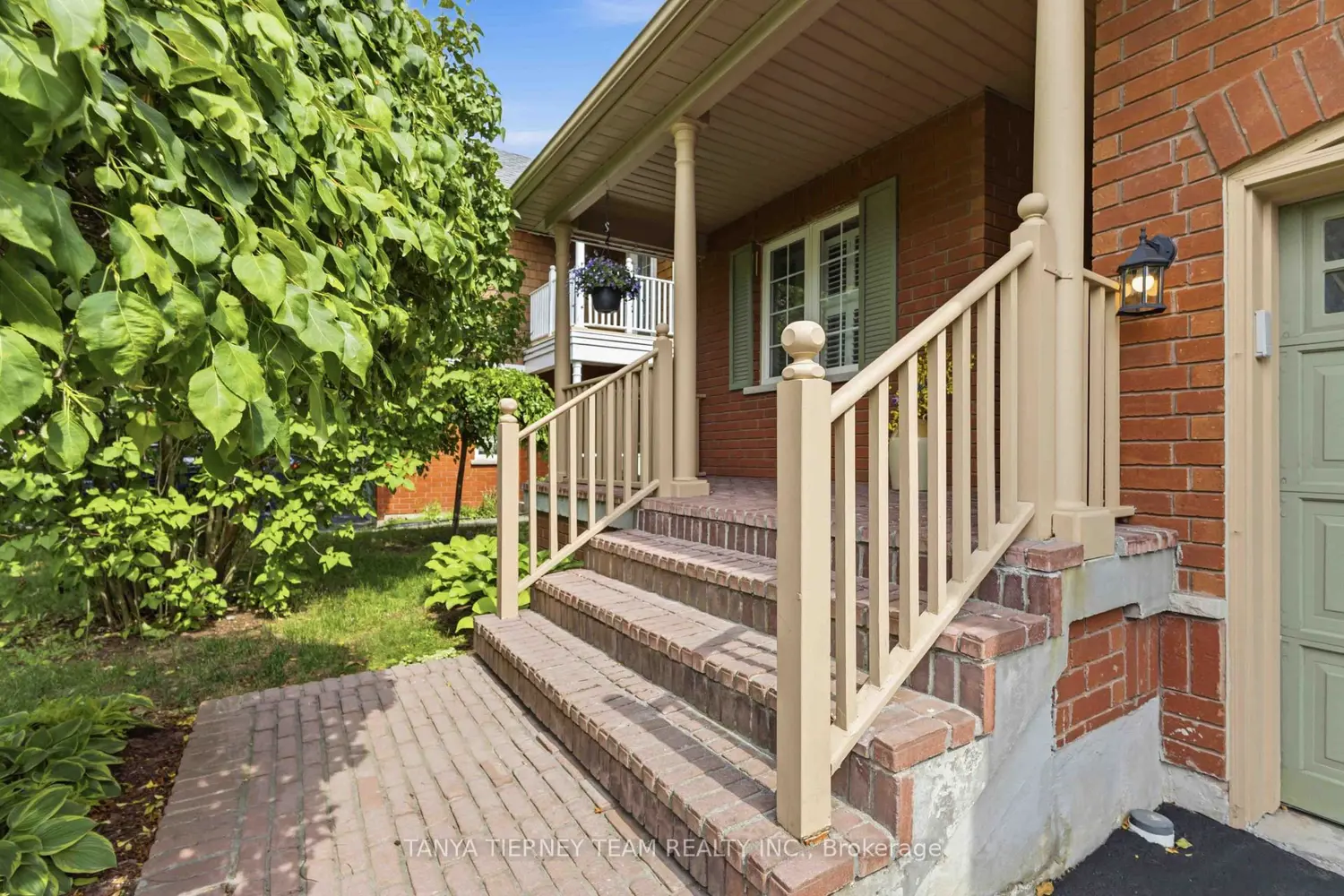 5 Cody Avenue photo 4