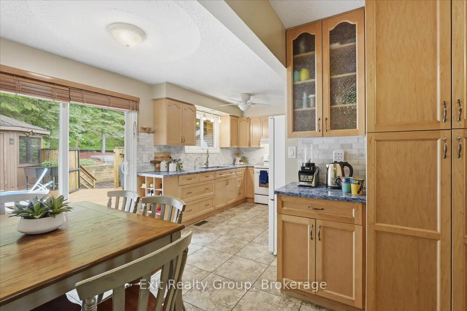 427 Townsend Road photo 3