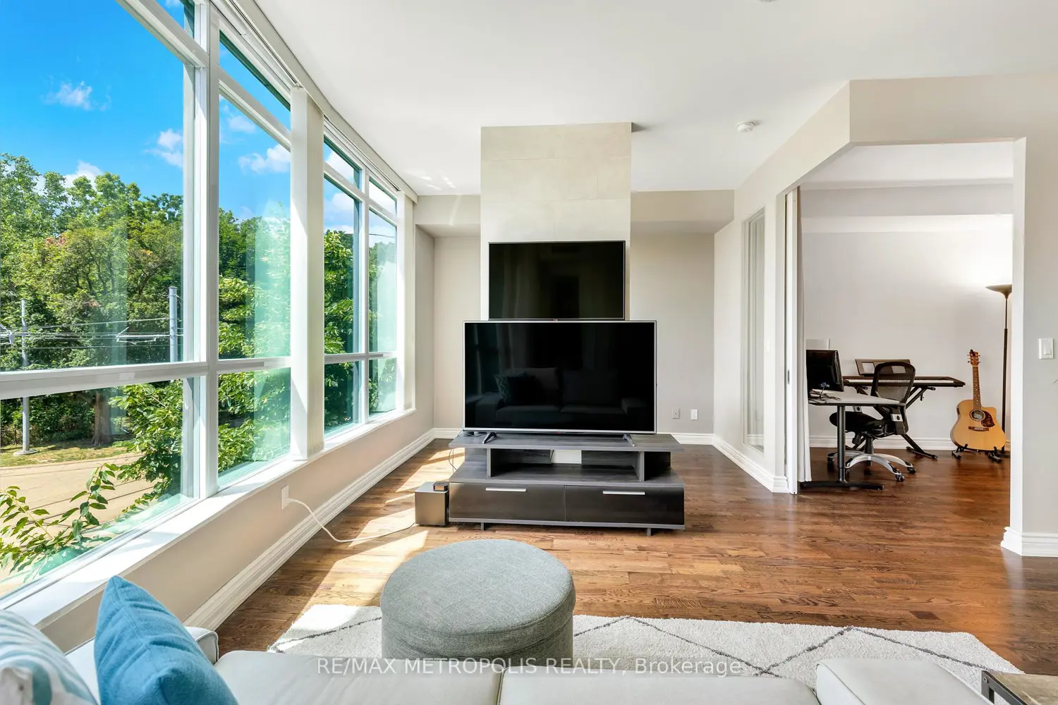 215 Fort York Boulevard 208 photo 3