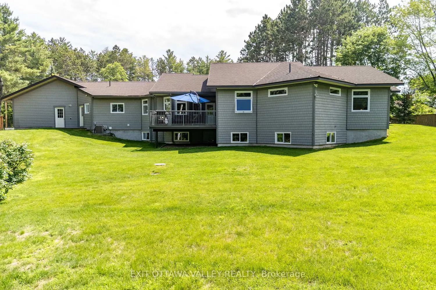 301 Doran Road photo 3