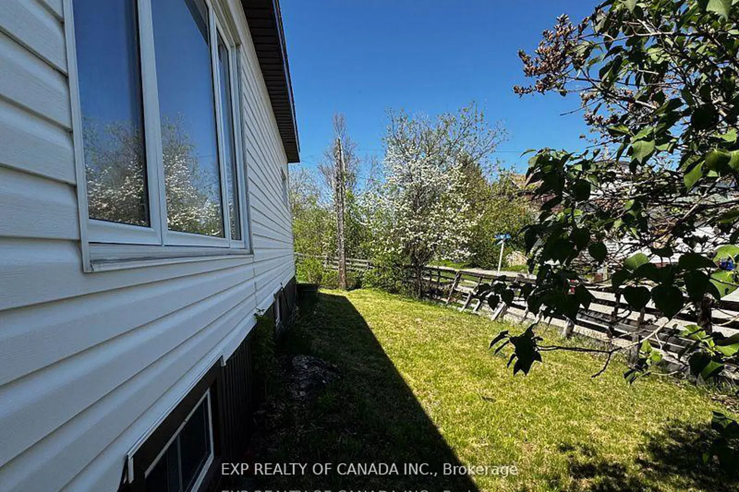 582 Government Road photo 4