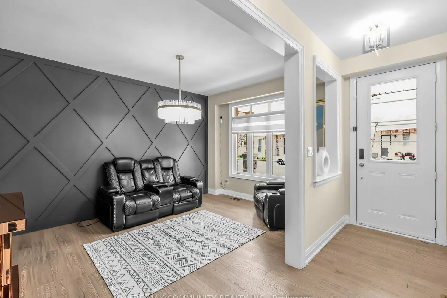 9 Clutterbuck Lane photo 2