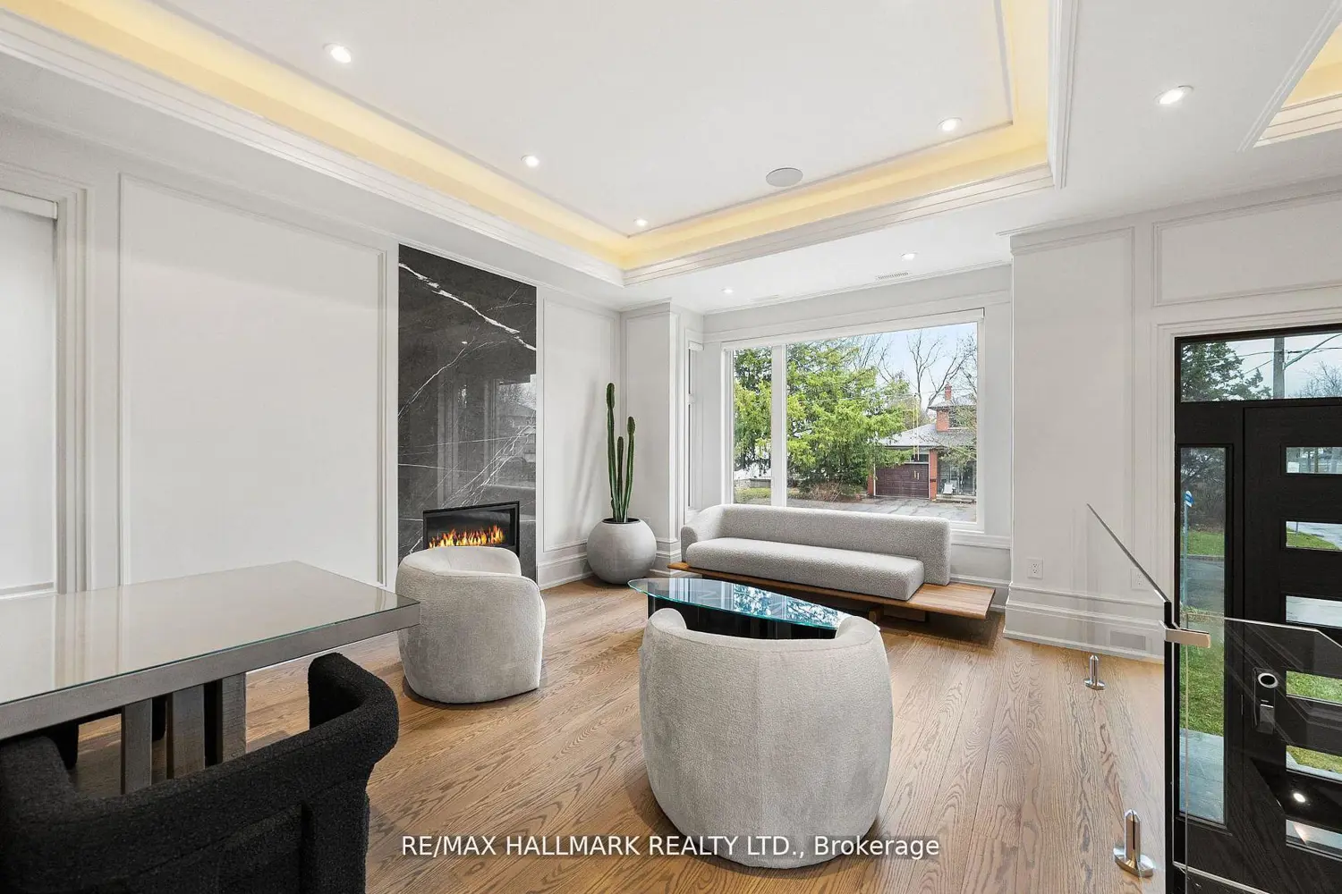 210 Horsham Avenue photo 3