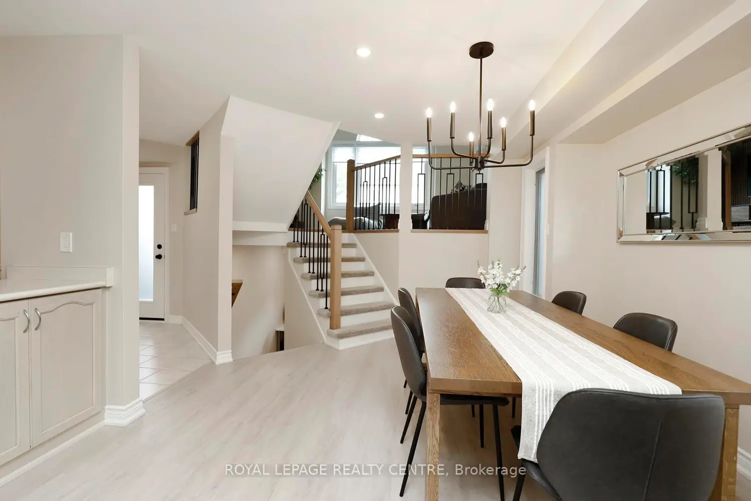 156 Chudleigh Street photo 3