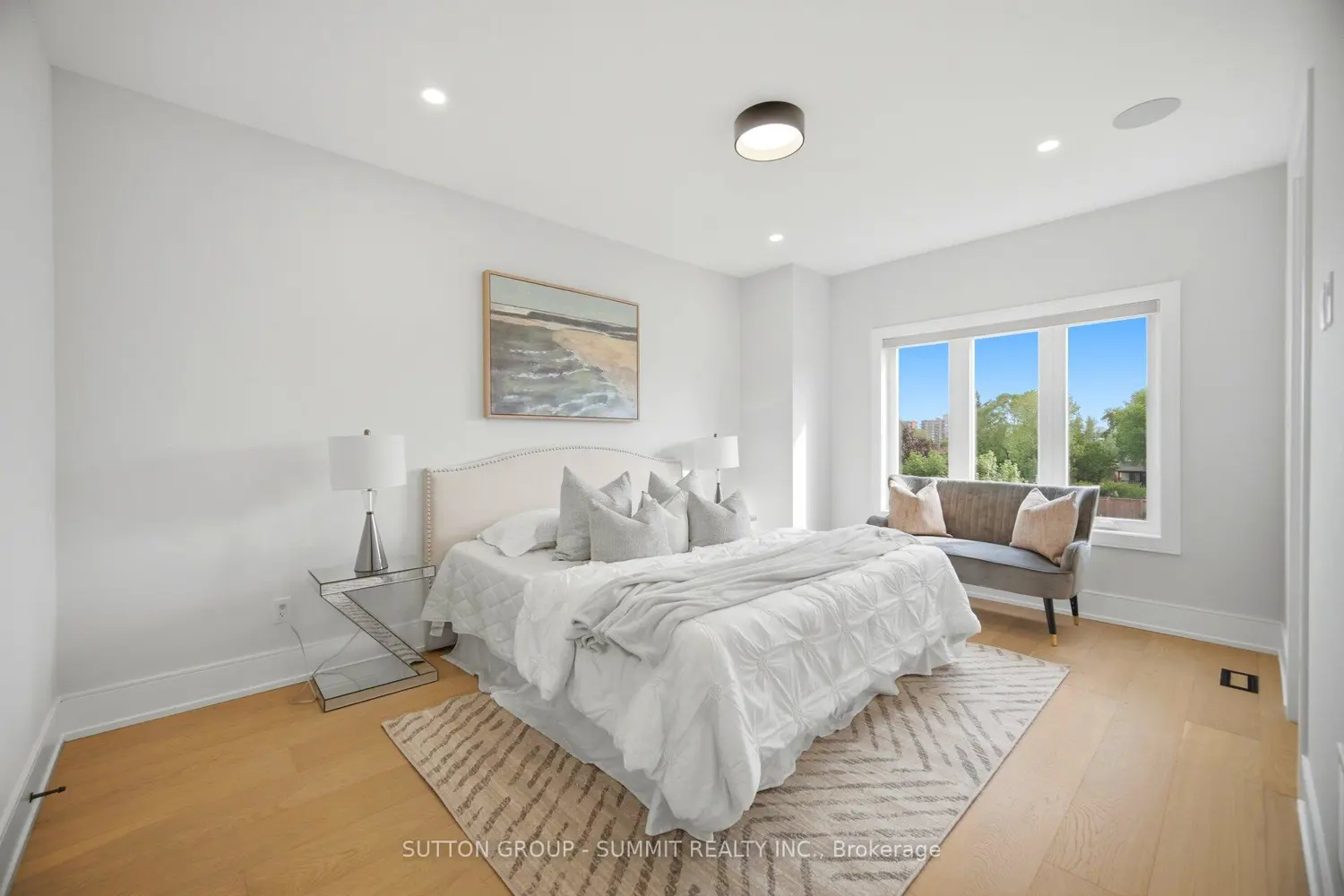1230 Alexandra Avenue photo 4