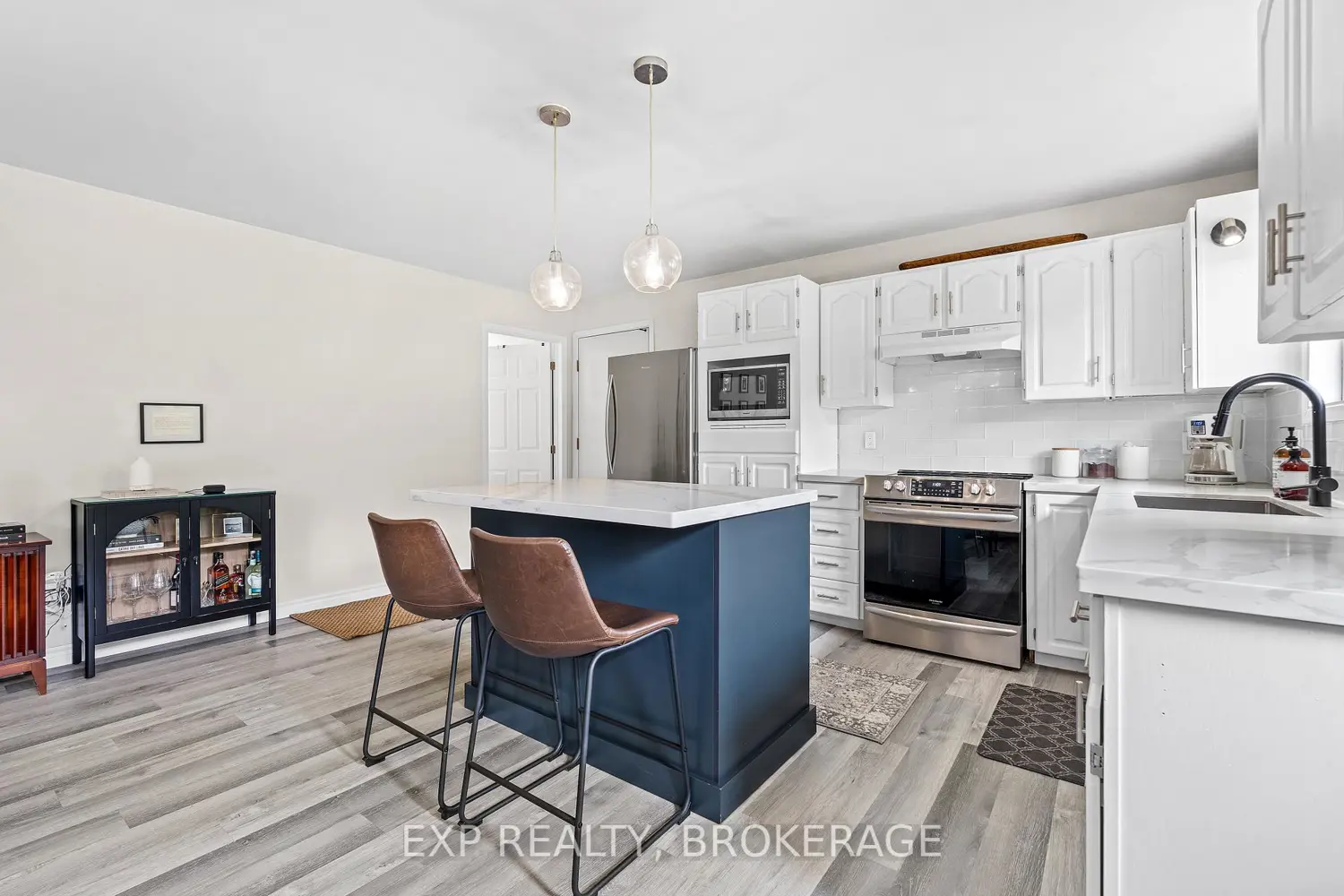 8283 Perth Road photo 3