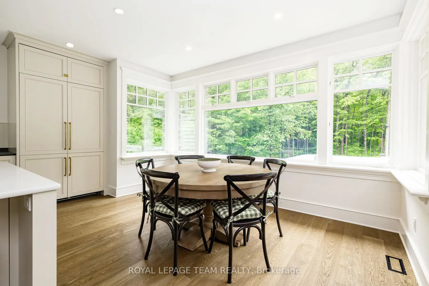 36 Marchbrook Circle photo 3
