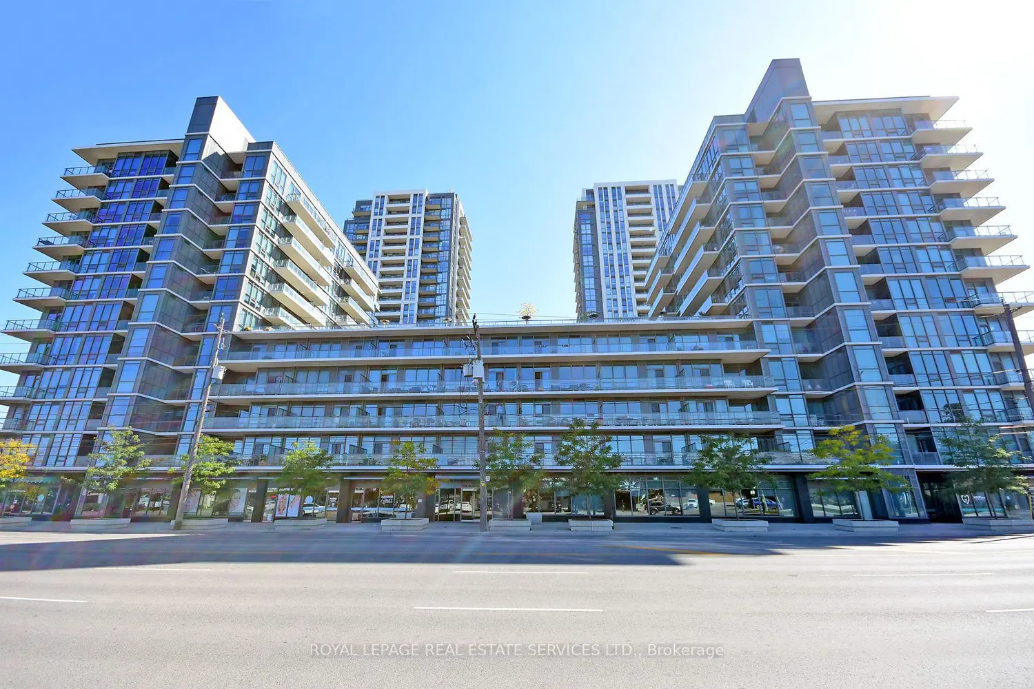 1185 The Queensway 901