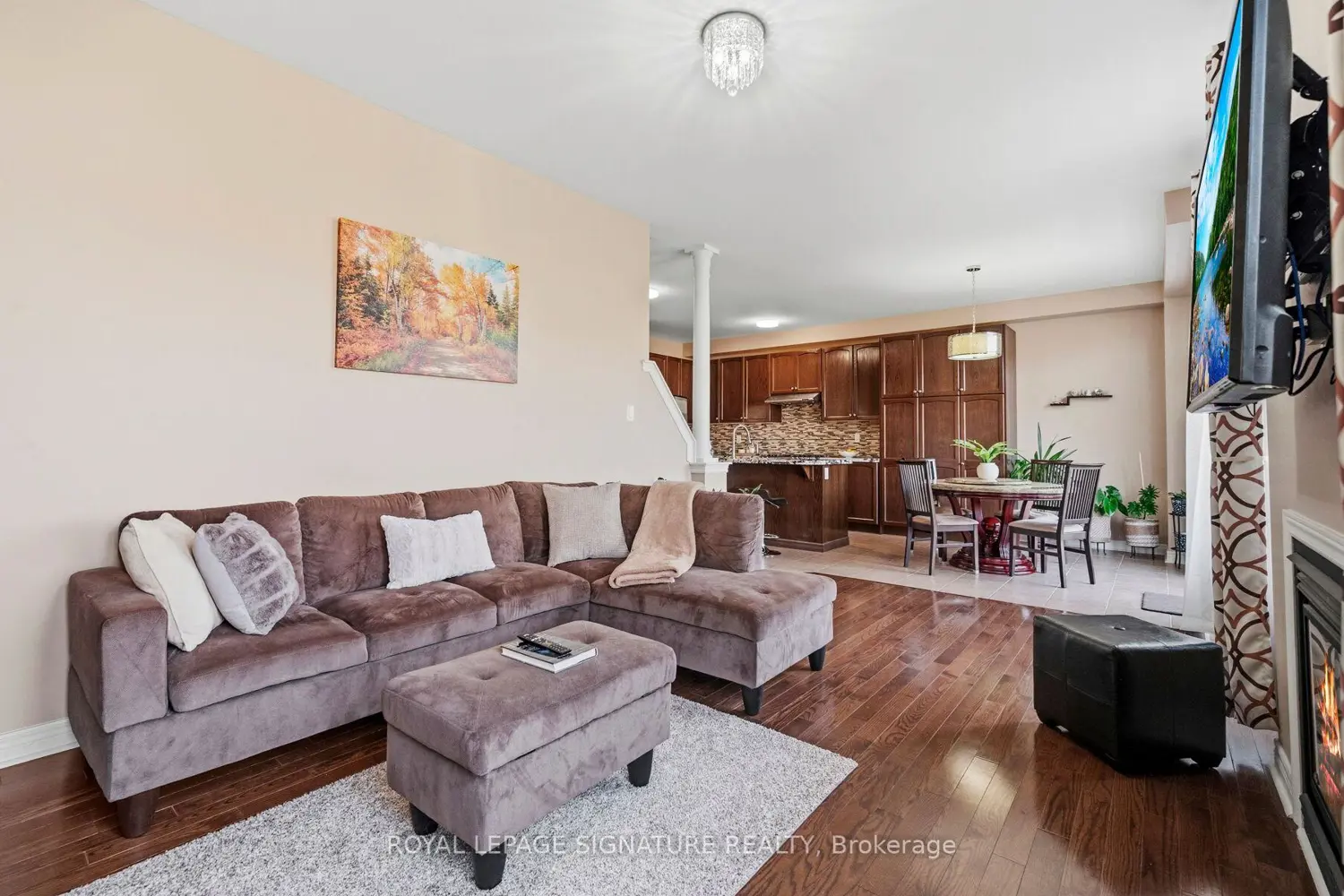 476 Nairn Circle photo 2