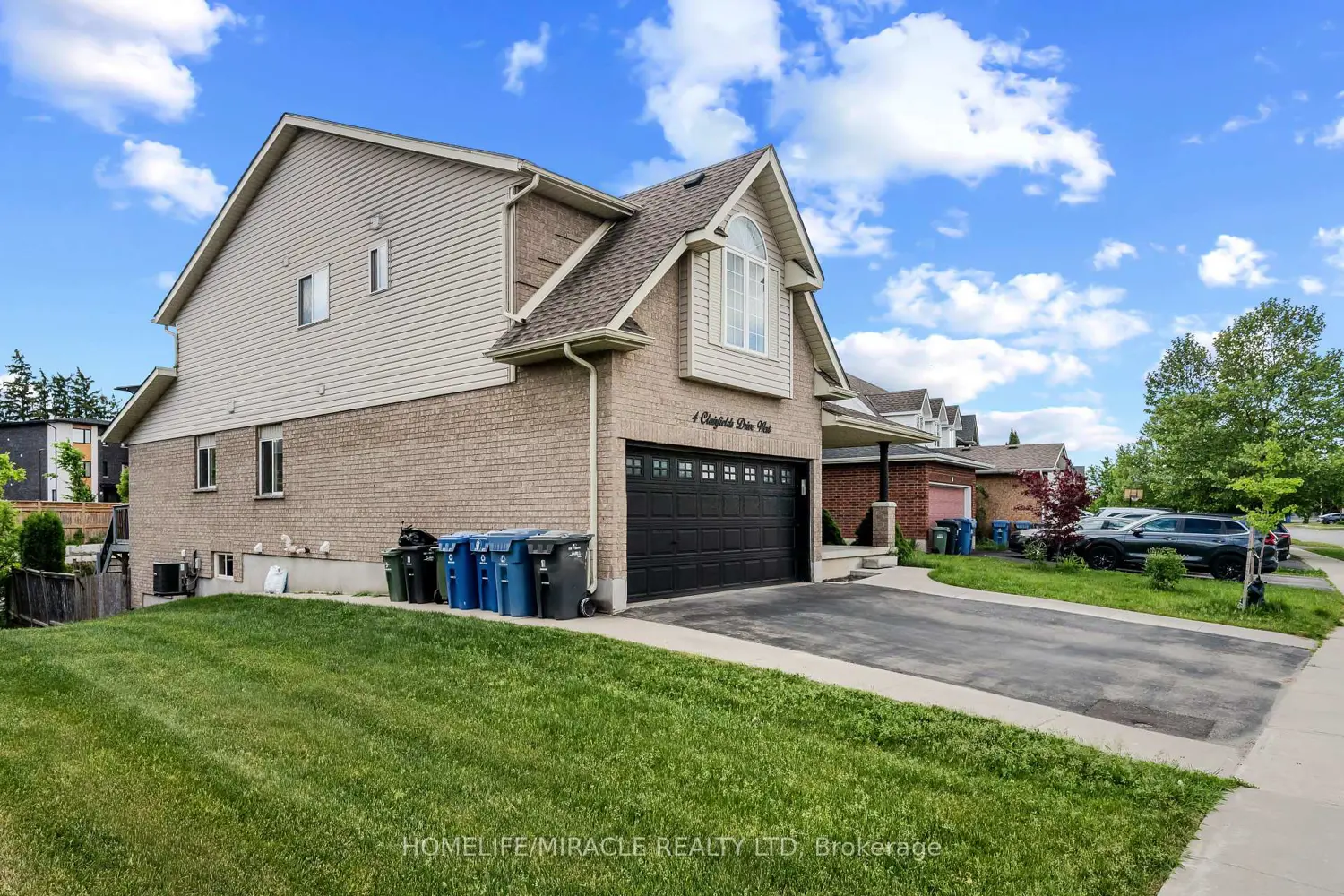4 Clairfields Drive photo 2