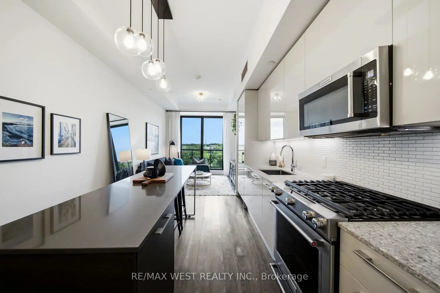 2118 Bloor Street 709 photo 5