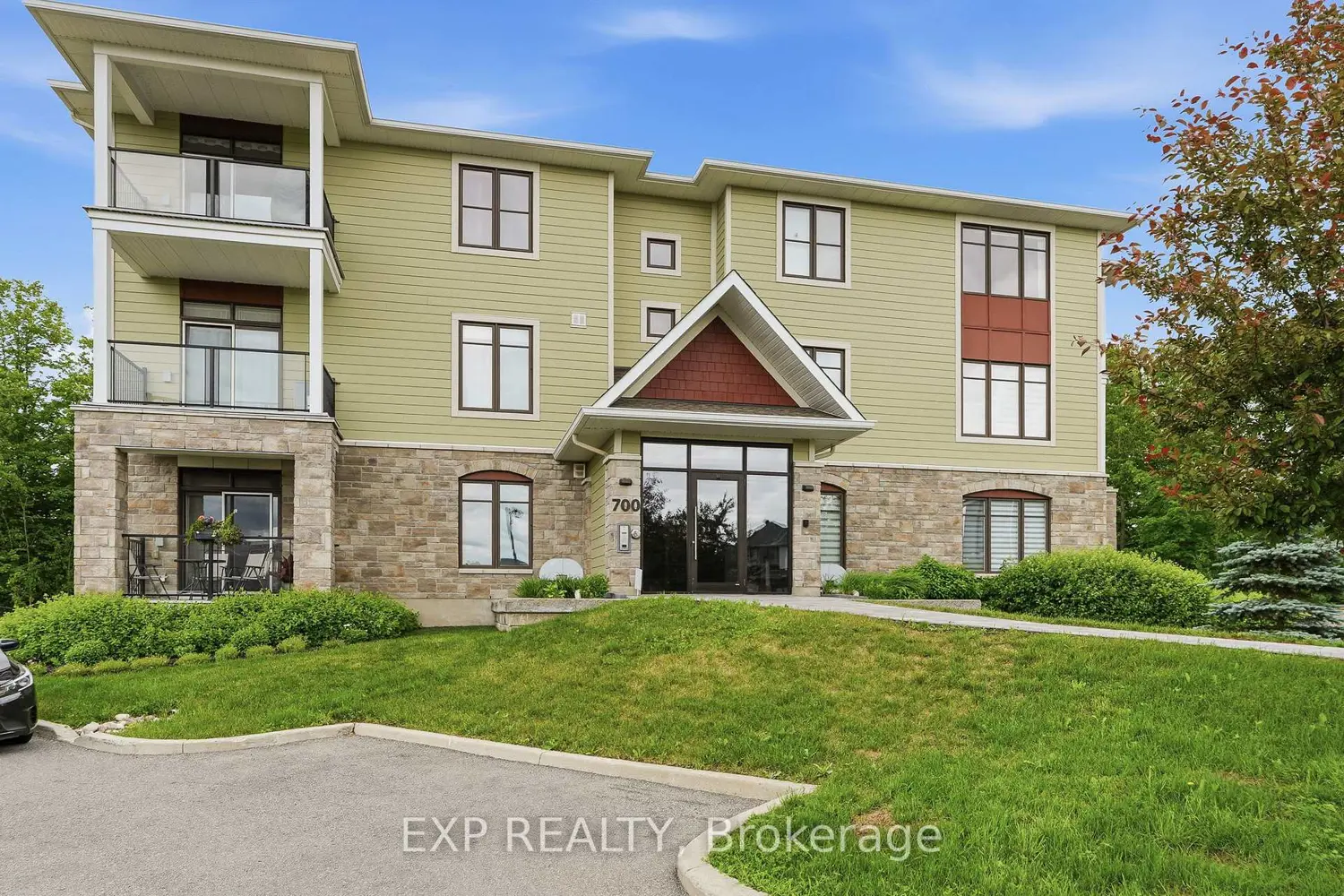 700 Du Rivage Street 104 photo 3
