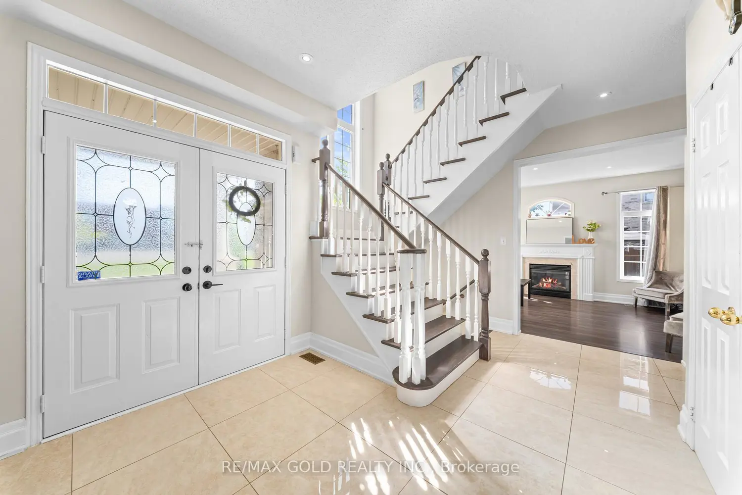 261 Mountainash Road photo 4
