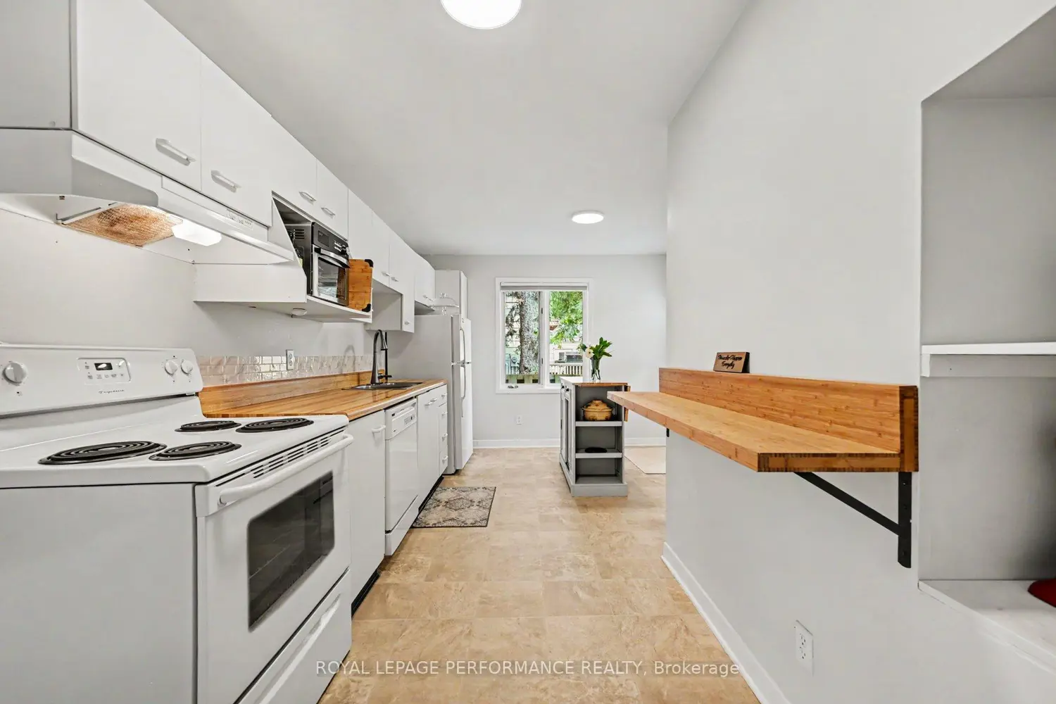 1 Adam Dixon Avenue photo 5