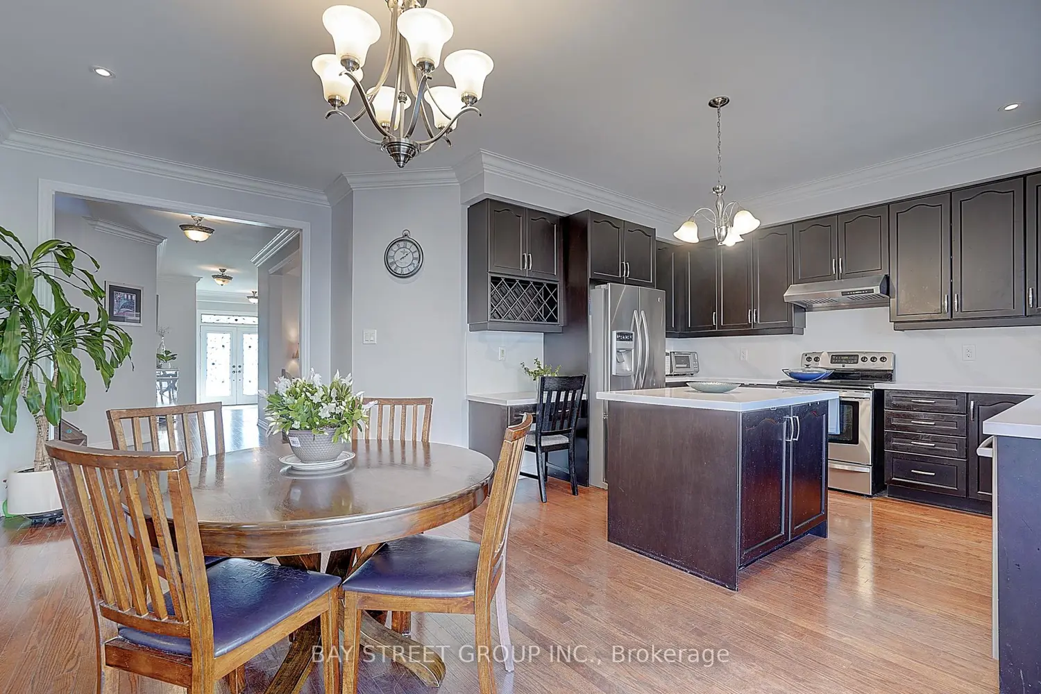90 Gable Avenue photo 5
