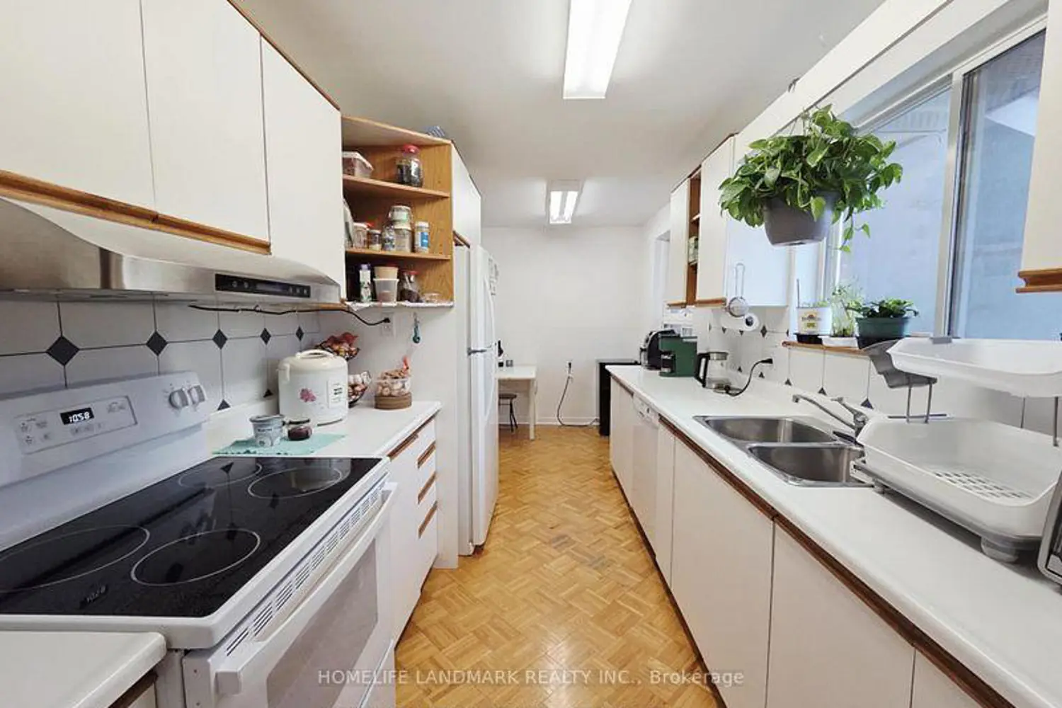 7 Burtonwood Crescent photo 5