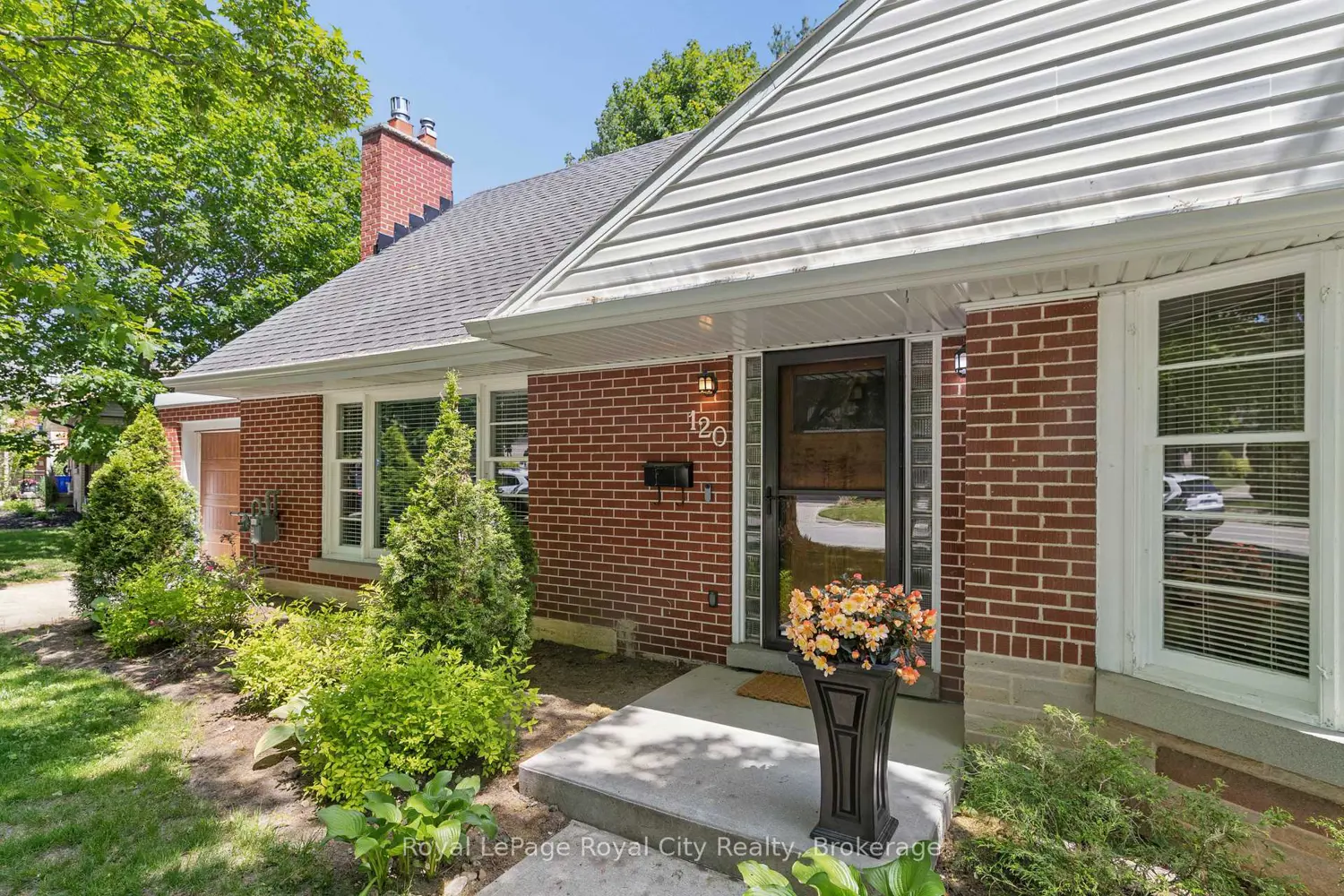 120 Hill Street photo 5
