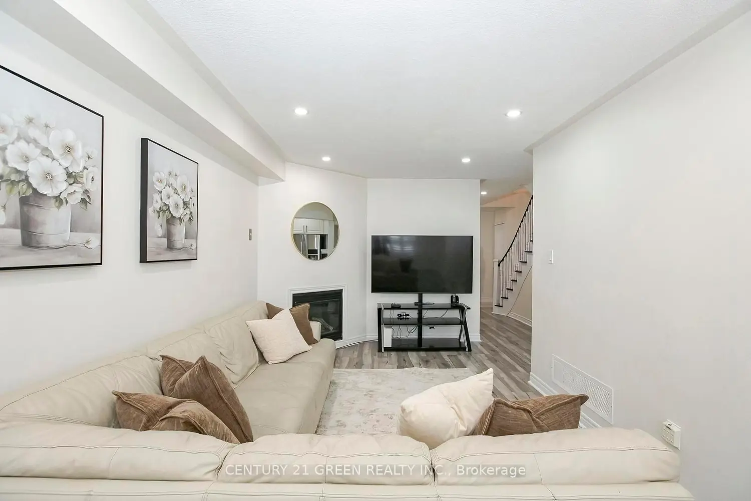 770 Othello Court 38 photo 5