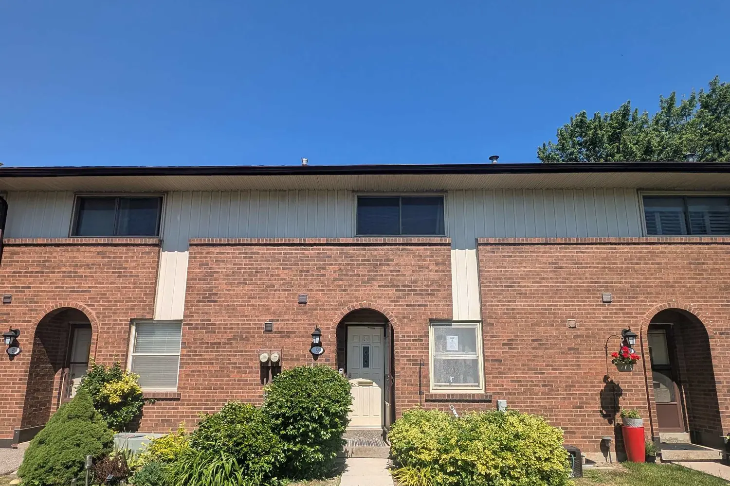 3665 Flamewood Drive 9