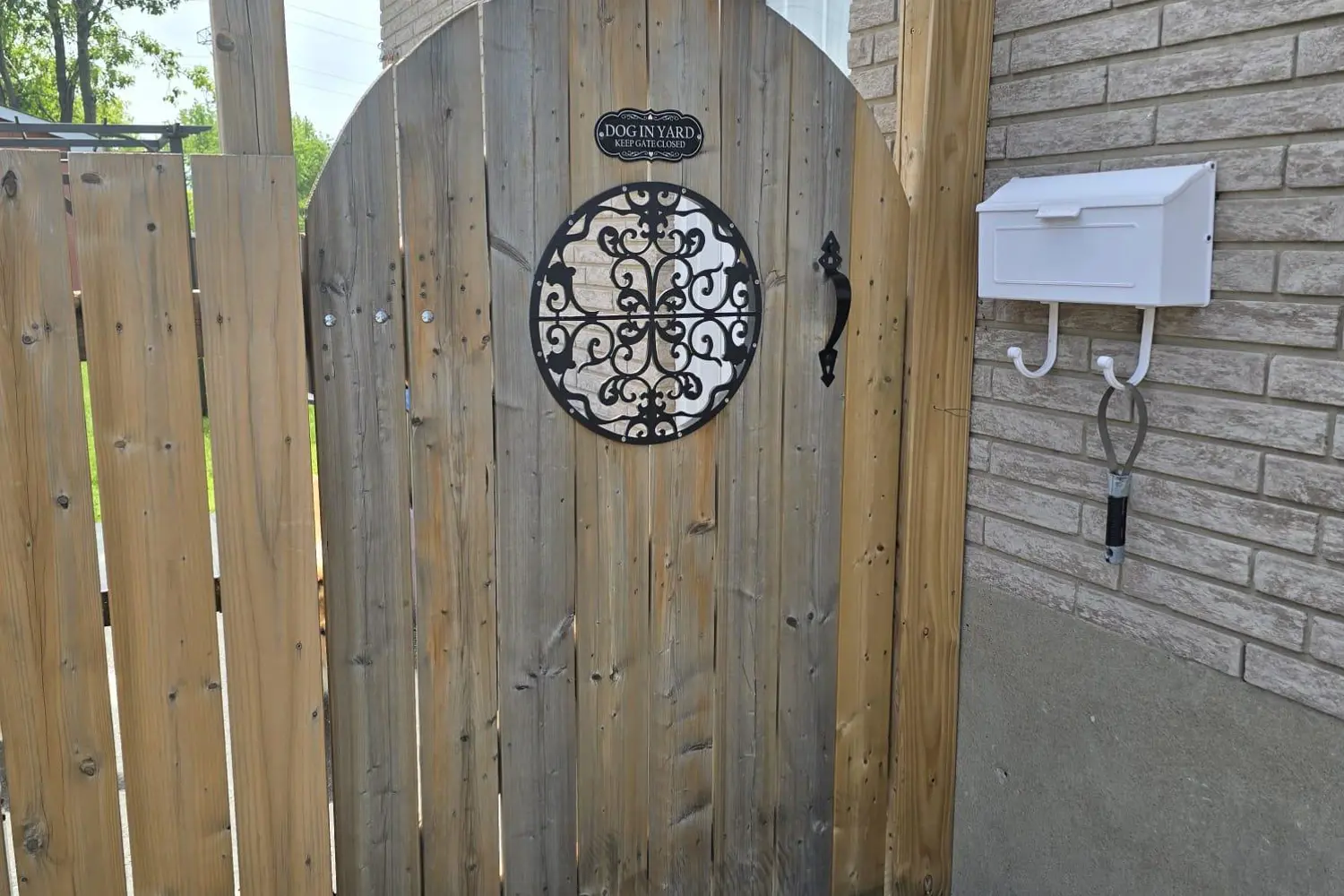 320 Balmoral Avenue photo 4