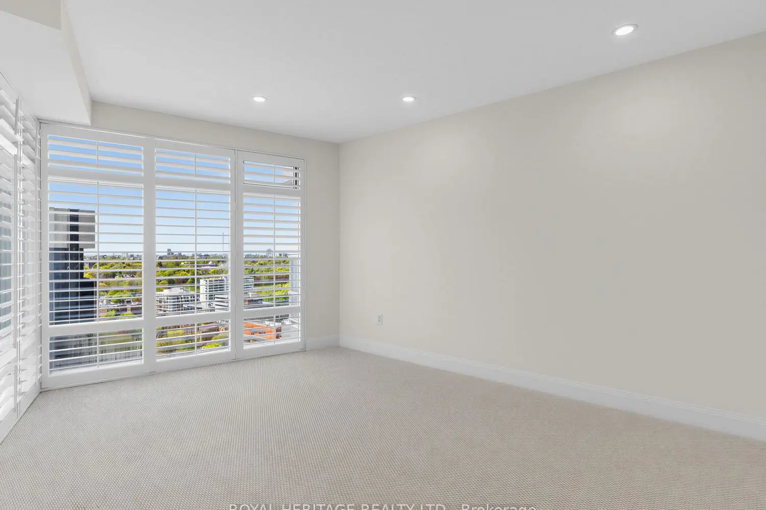 2181 Yonge Street 2305 photo 3