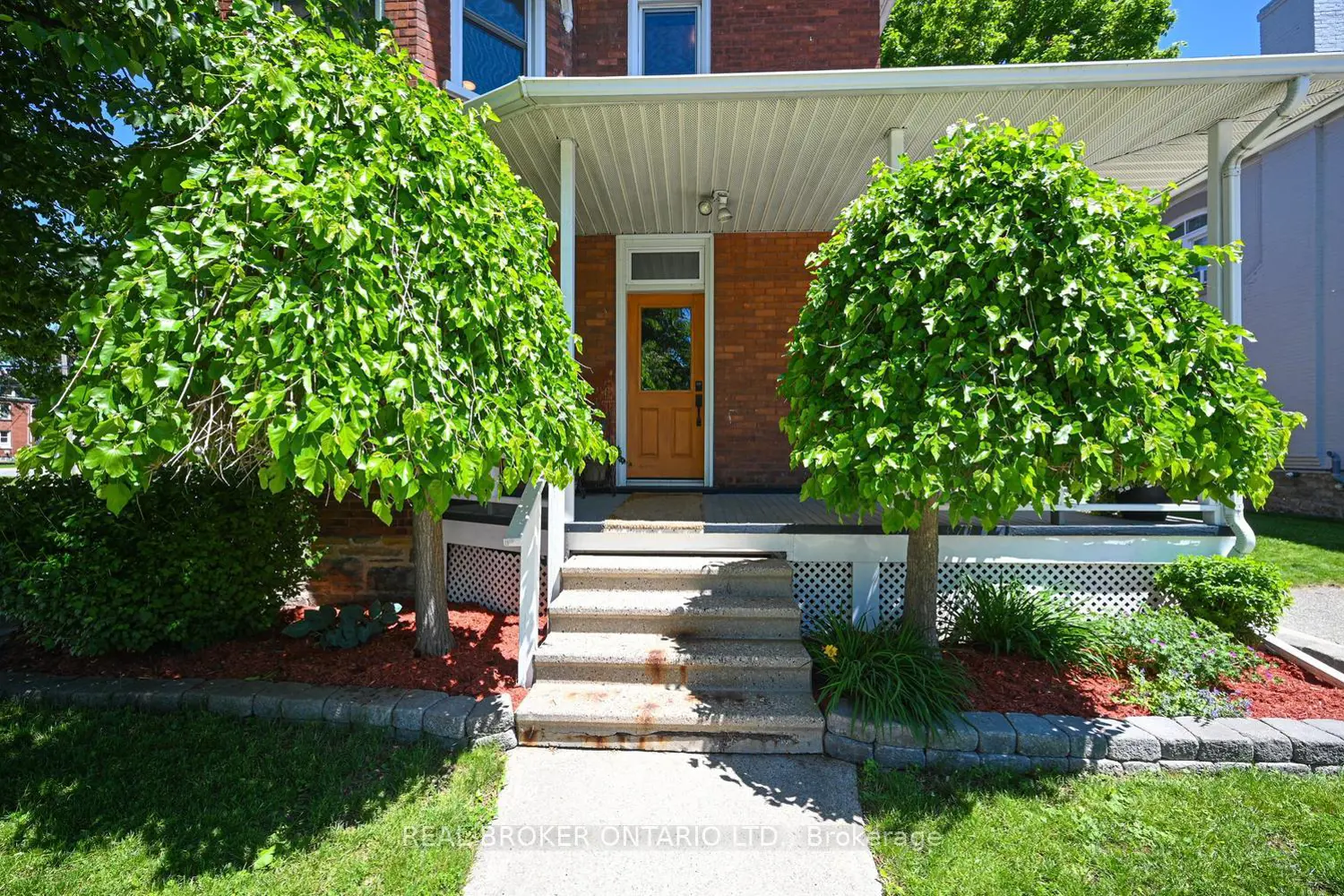 39 Mcewen Avenue photo 3