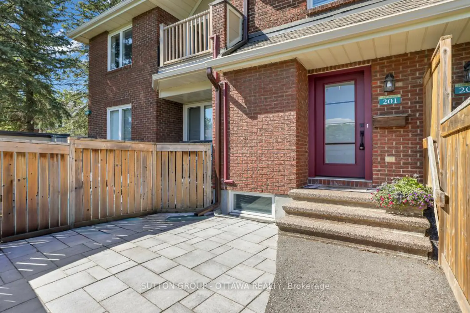 1835 Marsala Crescent 201 photo 2