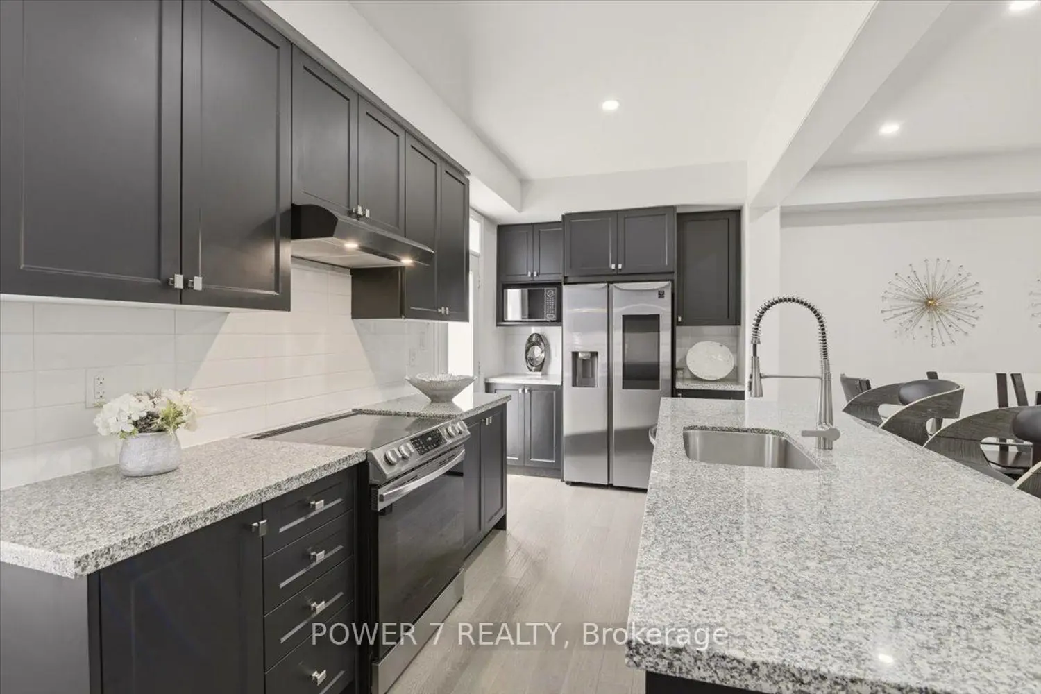 94 Conarty Crescent photo 3