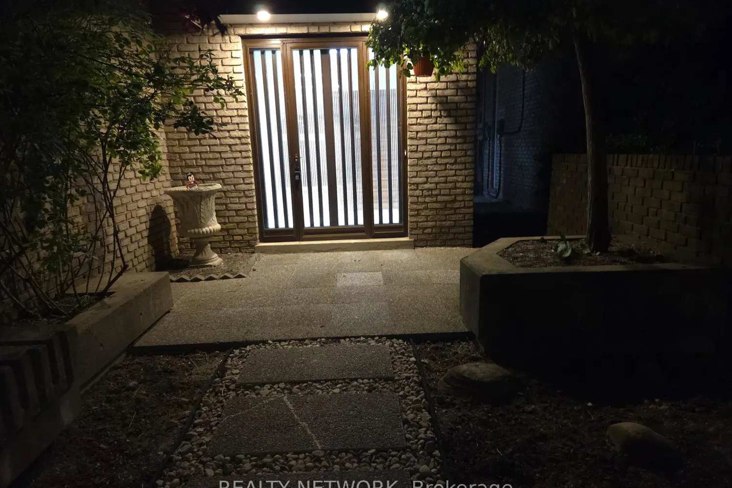 89 Elmsthorpe Avenue photo 3